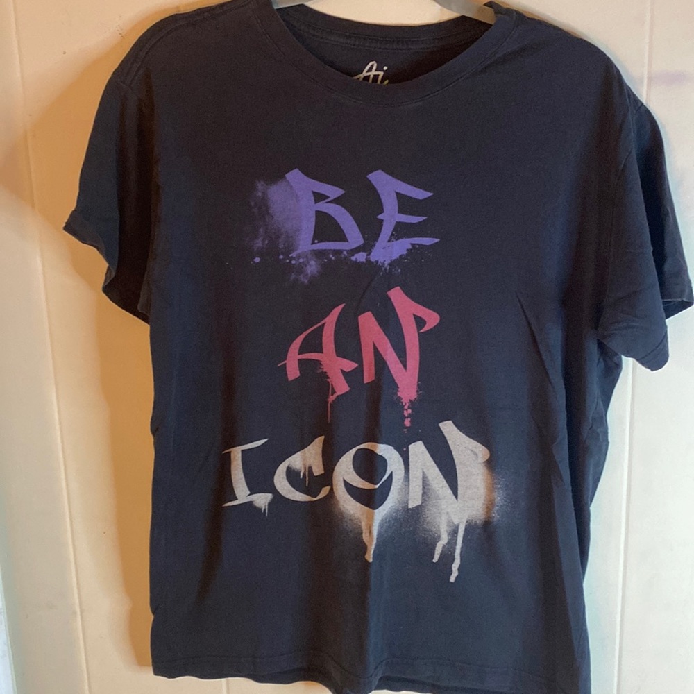 Authentic Icon “Be An Icon” T- shirt
